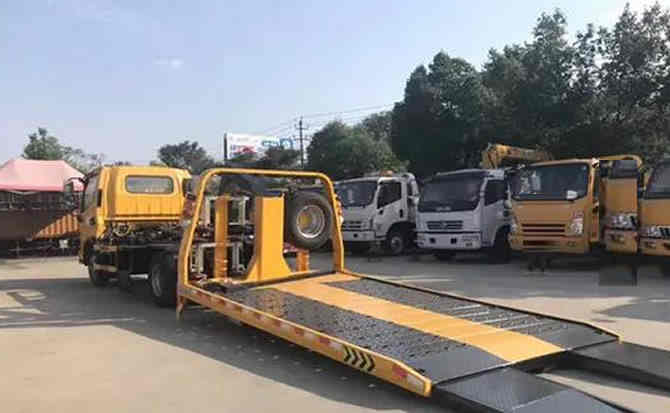 扎鲁特旗汽车中途维修案例